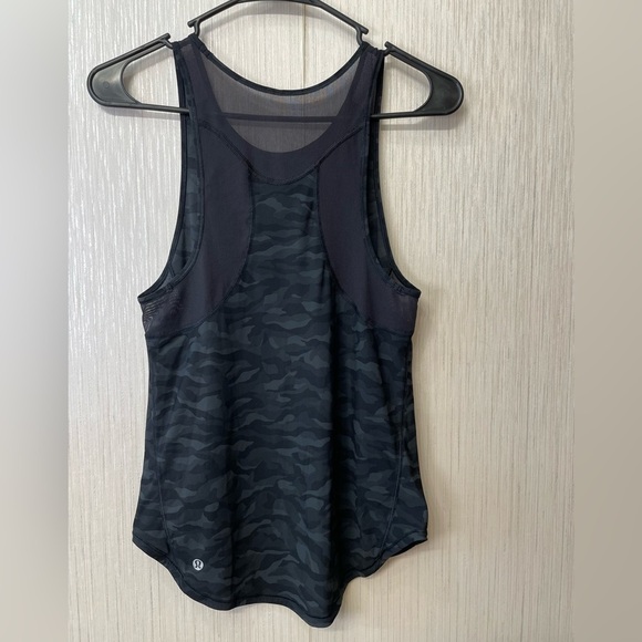 Lululemon Sculpt Tank II – Black Camo, Mesh Back, Size 4 - Picture 6 of 6